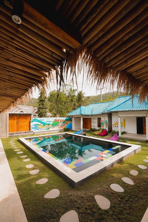 Waiwas Hostel Kuta  Exterior foto